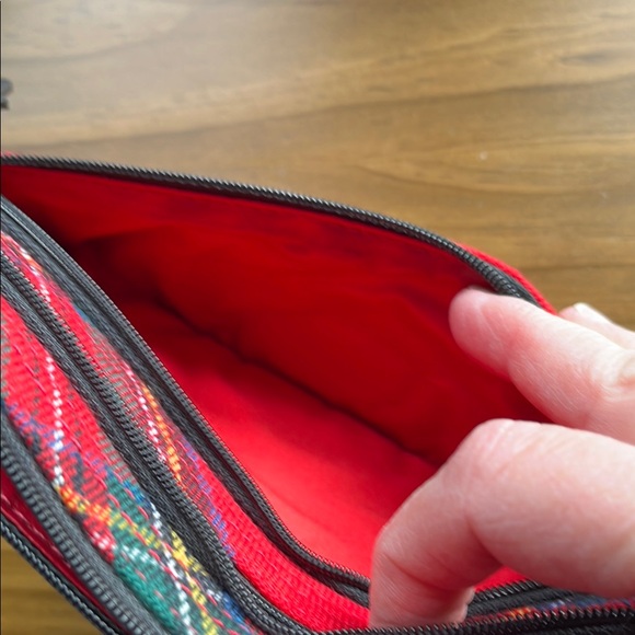 Dooney & Bourke Red Tartan NWOT multi compartment cosmetics travel Bag - Picture 5 of 5